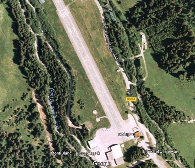 У французьких Альпах упав літак, є загиблі