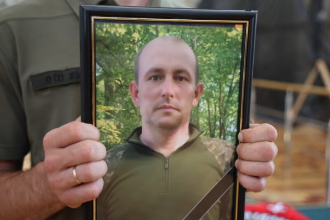 У Луцьку попрощалися з Героєм Олександром Лебедевичем