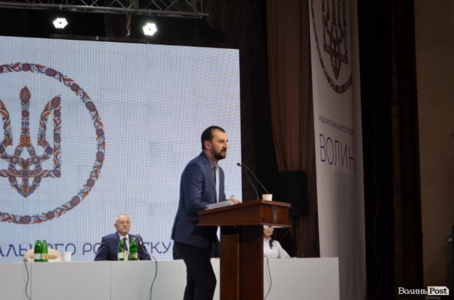 Повстанські пісні, зізнання в любові і до чого тут ва(Зе)лін: як на Волинь Порошенко приїздив. ФОТОРЕПОРТАЖ