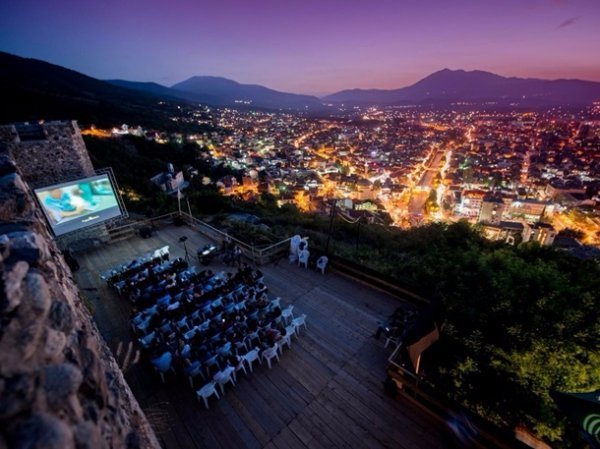 Добірка цікавих та найнеймовірніших кінотеатрів світу. ФОТО