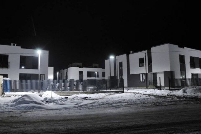 На ЖК «Оріон» встановили вечірнє освітлення*