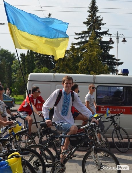 У Луцьку відбувся півтисячний велопробіг за Незалежність. ФОТО