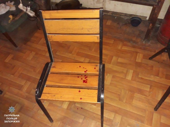 У Запоріжжі молодики влаштували тортури 18-річному хлопцю