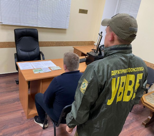 В «Устилузі» псевдостудент намагався підкупити прикордонницю