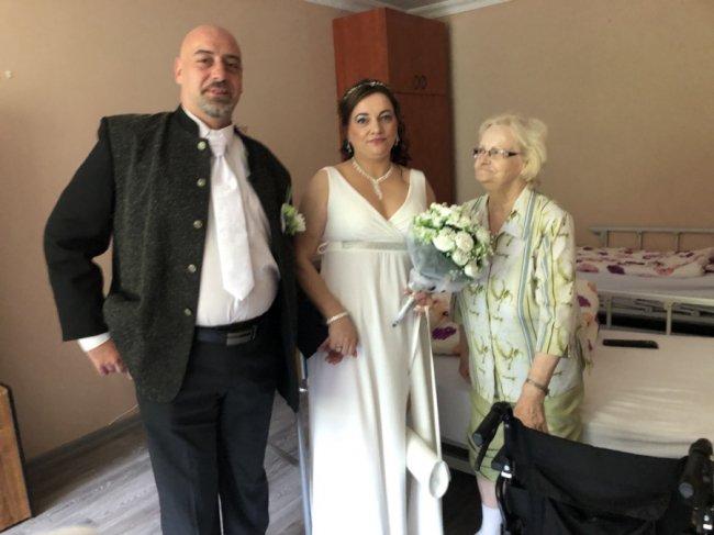 Волинська заробітчанка стала в Словаччині головною медсестрою і в 45 вийшла заміж. ФОТО