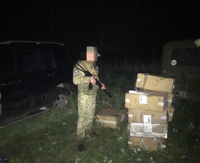 Прикордонники Луцького загону допомогли викрити цигаркових контрабандистів. ФОТО