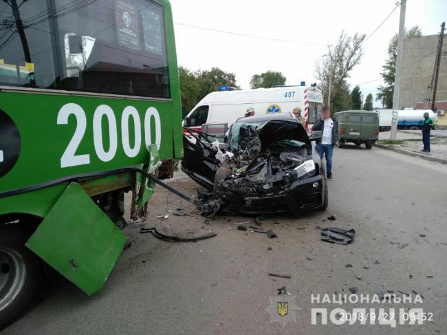 BMW влетів у маршрутку: постраждали 6 людей. ФОТО