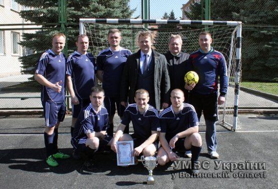 Волинські міліціонери зіграли у футбол у пам'ять про загиблих в АТО колег. ФОТО