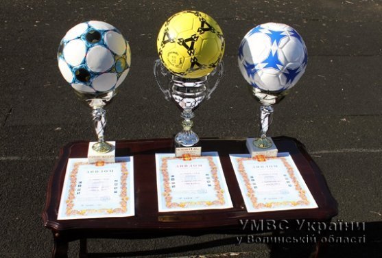 Волинські міліціонери зіграли у футбол у пам'ять про загиблих в АТО колег. ФОТО