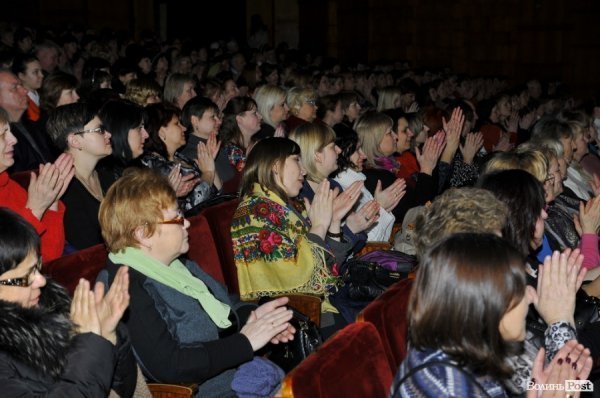 «Коляда з Тетяною Ціхоцькою»: фото благодійного концерту