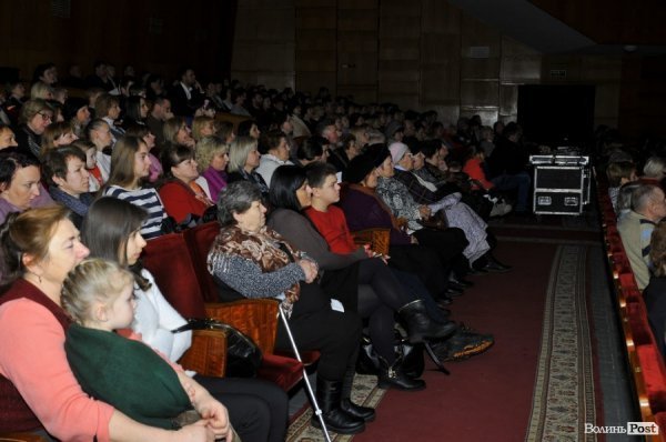 «Коляда з Тетяною Ціхоцькою»: фото благодійного концерту