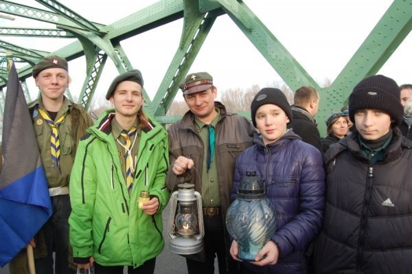 На Волинь привезли Вифлиємський вогонь миру. ФОТО