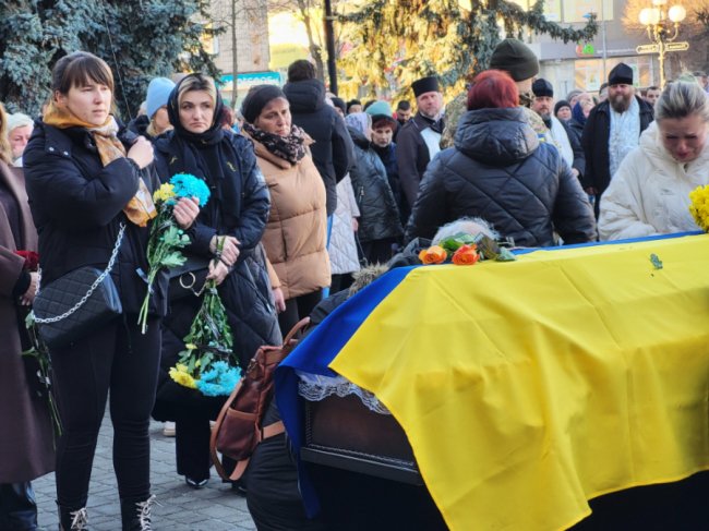 Мріяв про освідчення коханій: на Волині провели в останню дорогу 22-річного Героя Станіслава Вакуліча