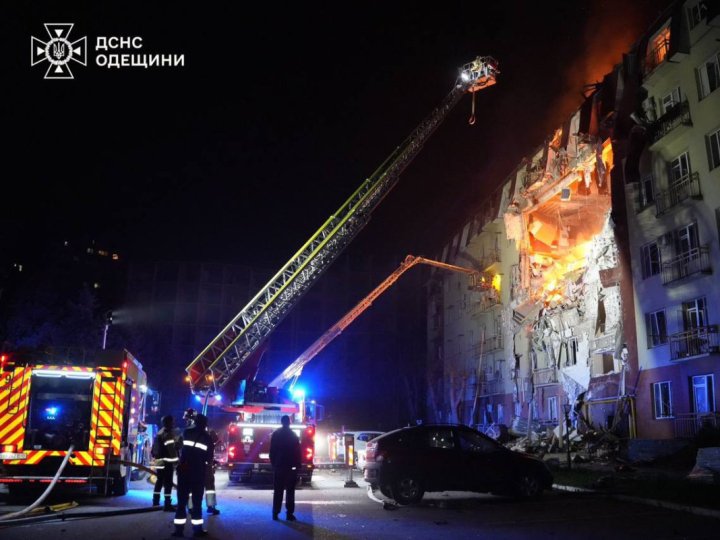 Росіяни вдарили по багатоповерхівці в Одесі: серед загиблих -  дворічна дитина