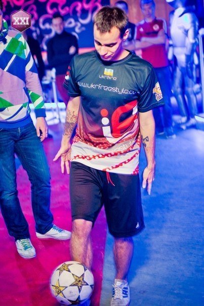 Фото футбольної вечірки в «трьошці»