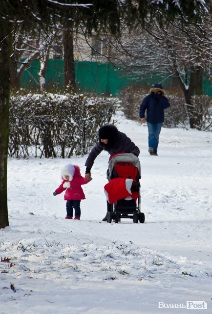 У Луцьк прийшла справжня зима. ФОТО