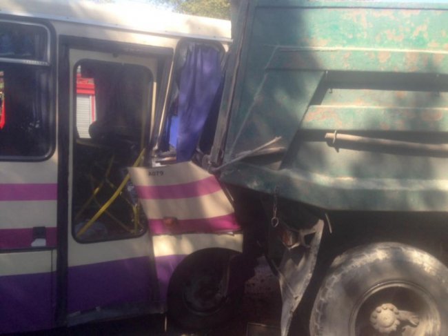 З'явилися відео і фото з аварії на Ковельській в Луцьку