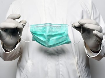 Лікар розповіла, як стежити за здоров'ям після одужання від коронавірусу