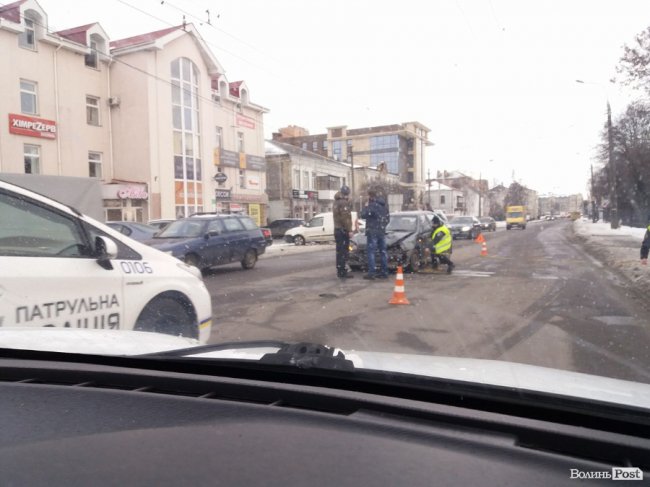 авто, яке постраждало