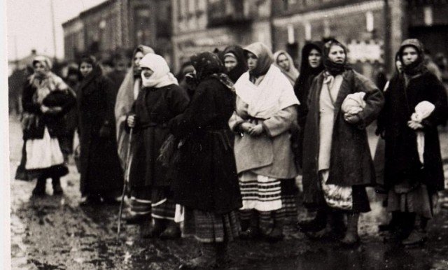 Як на Волині святкували  Водохреще понад 100 років тому. РЕТРОФОТО