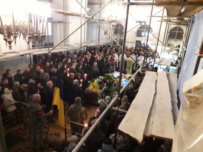 У Луцьку попрощалися із загиблим Героєм Денисом Кудрявцевим.ФОТО