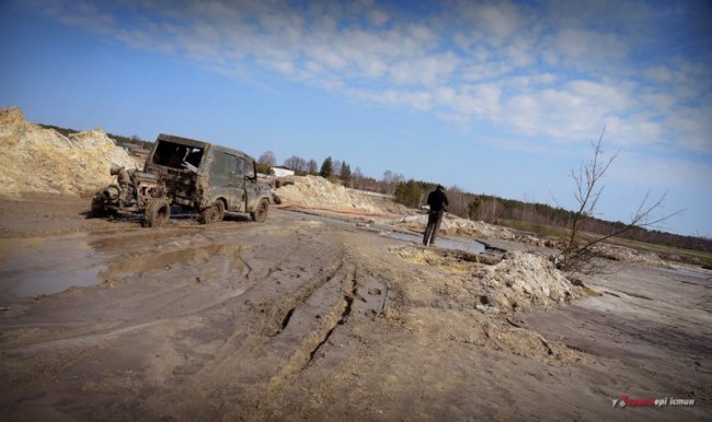 Фотограф показав космічні пейзажі бурштинових районів Рівненщини. ФОТО