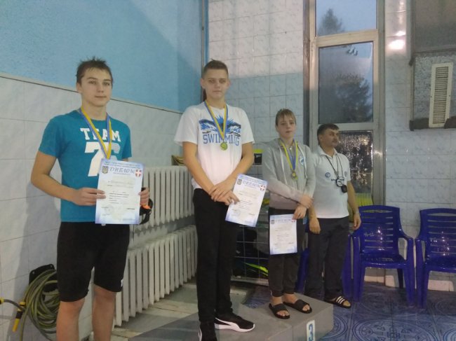 У Луцьку юні плавці змагались за право поїхати на чемпіонат України до Львова. ФОТО