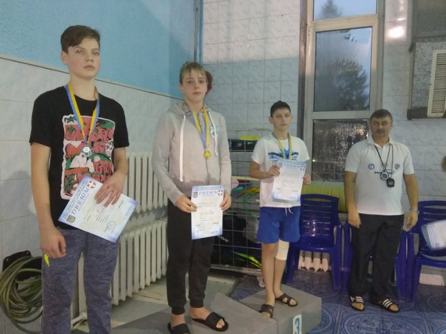У Луцьку юні плавці змагались за право поїхати на чемпіонат України до Львова. ФОТО