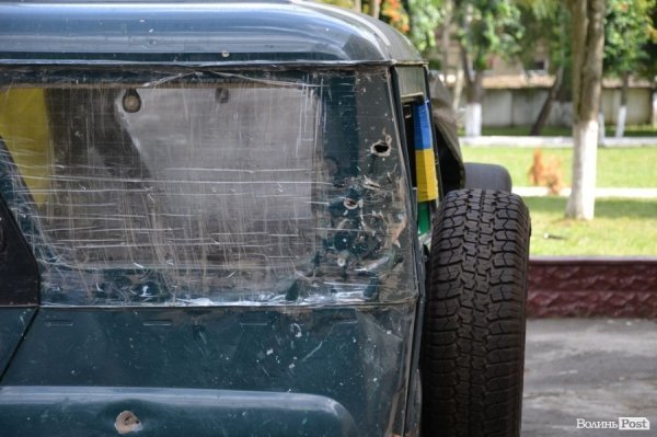 Терористи «розбомбили» більшість транспорту Луцького прикордонного загону. ФОТО