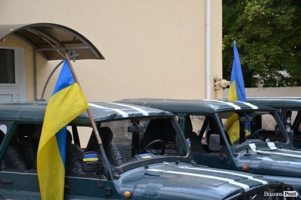 Терористи «розбомбили» більшість транспорту Луцького прикордонного загону. ФОТО