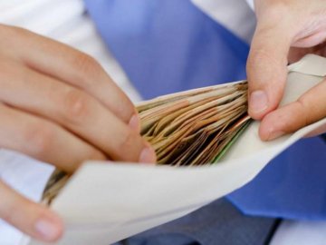 Зі скарбниці Луцька виділили 6 мільйонів на преміювання: кому і скільки виплатять 