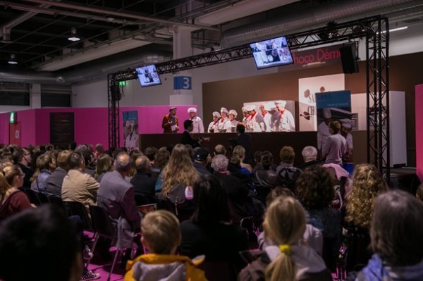 Найбільша виставка шоколаду. ФОТО. ВІДЕО