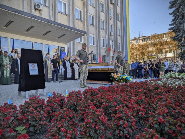 Загинув як Герой — на полі бою: на Волині попрощалися із Сергієм Салінським
