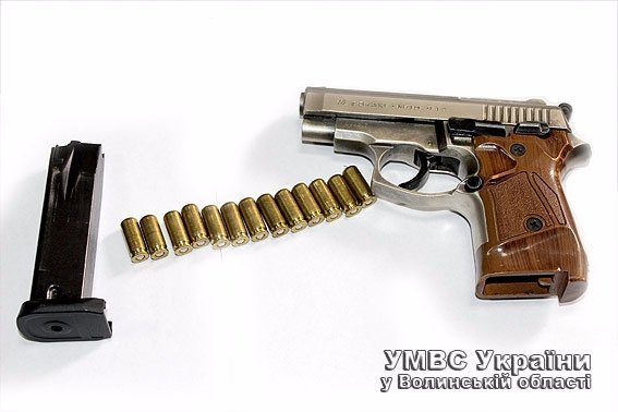 На Волині затримали наркоторговця із зброєю. ФОТО