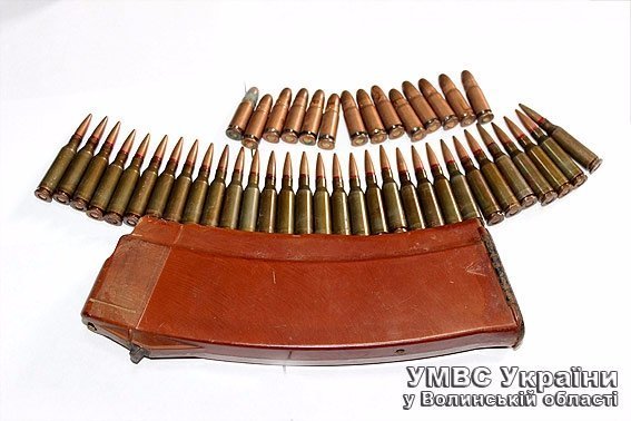 На Волині затримали наркоторговця із зброєю. ФОТО