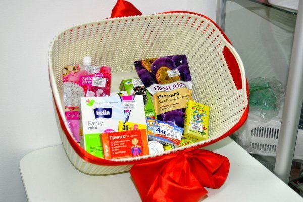 Луцьк: в Аптеці краси та здоров'я триває благодійна акція «Ділися добром»