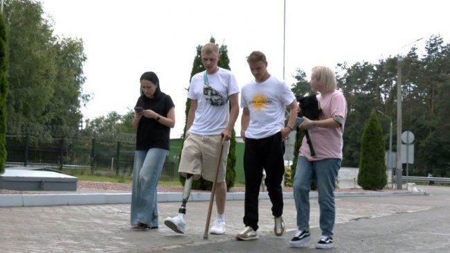 Три роки розлуки з братом: на «Ягодині» зустріли 16-річного хлопця, якого проти волі вивезли до росії