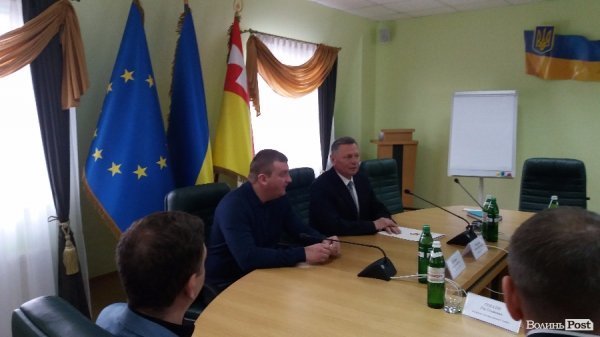 Скоро зареєструвати шлюб можна буде і в ЦНАПі. ФОТО