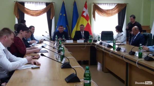 Скоро зареєструвати шлюб можна буде і в ЦНАПі. ФОТО