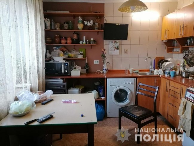 На Рівненщині матір намагалася зарізати власного неповнолітнього сина. ФОТО