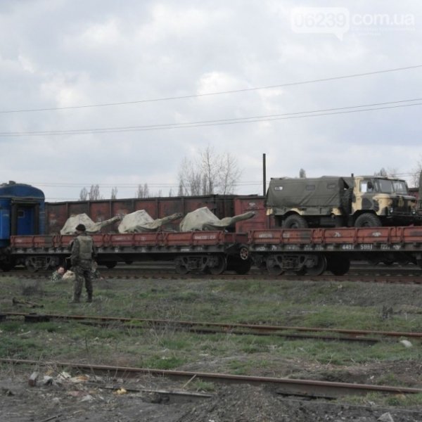 На Схід України «стягують» танки та БТРи. ФОТО. ВІДЕО