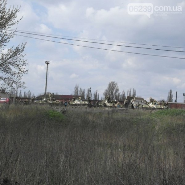 На Схід України «стягують» танки та БТРи. ФОТО. ВІДЕО