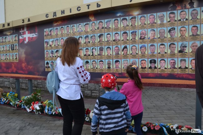 У День Незалежності лучани помолились за душі загиблих Героїв