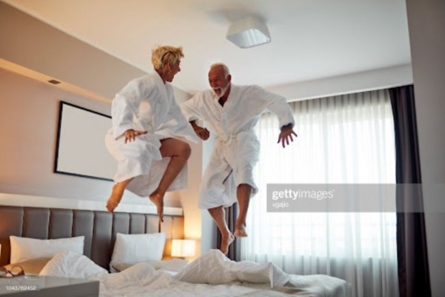 Як зберегти «хімію» в стосунках*