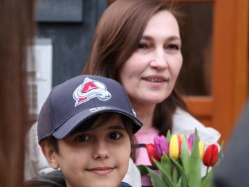 11-річний біженець з України, який самотужки добирався до кордону, нарешті знайшов свою маму