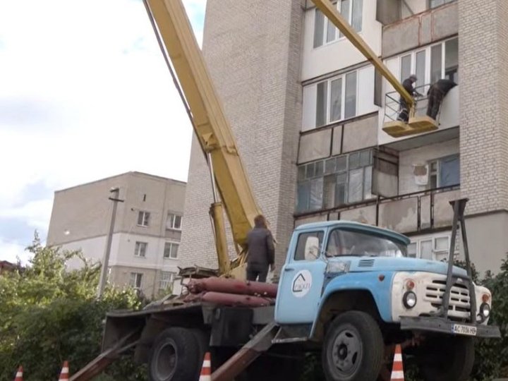У громаді на Волині людям компенсують витрати на ремонт після російських атак