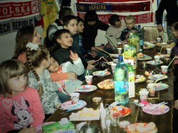 У Луцьку ультраси влаштували свято для дітей військових