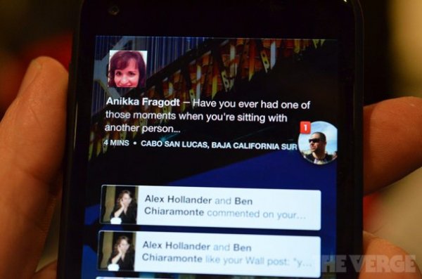 Facebook розробив свій смартфон, – ЗМІ. ФОТО. ВІДЕО