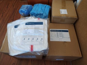 Для Володимир-Волинського ТМО благодійники передали 100 комплектів спецодягу