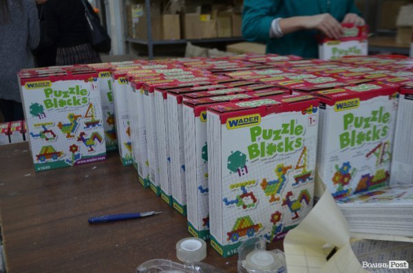 Безпека та якість: луцька фабрика показала, як виготовляє іграшки